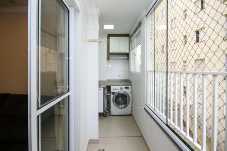 Varanda Sala de apartamento para alugar com 2 quartos, 53m² em Cemucam, Cotia
