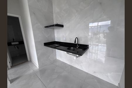 Cozinha de kitnet/studio para alugar com 1 quarto, 33m² em Recreio dos Bandeirantes, Rio de Janeiro