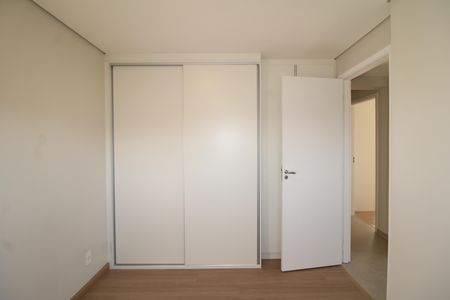 Quarto 2 de apartamento para alugar com 2 quartos, 100m² em Parque Sao Domingos, São Paulo