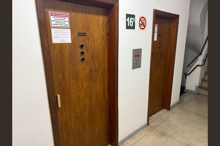 elevador de apartamento para alugar com 2 quartos, 70m² em Barro Preto, Belo Horizonte