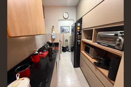 cozinha de apartamento para alugar com 2 quartos, 70m² em Barro Preto, Belo Horizonte