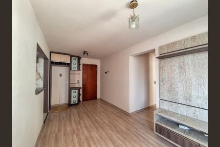 Sala de apartamento para alugar com 2 quartos, 50m² em Capão Raso, Curitiba