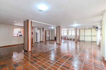 Apartamento para alugar com 60m², 2 quartos e 1 vaga Apartamento para alugar com 60m², 2 quartos e 1 vagaÁrea comum - Salão de festas