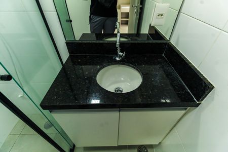Banheiro de kitnet/studio para alugar com 1 quarto, 19m² em Vila Regente Feijó, São Paulo
