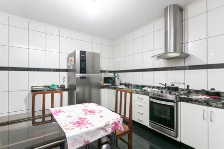 Casa à venda com 70m², 2 quartos e sem vaga Casa à venda com 70m², 2 quartos e sem vagaCozinha