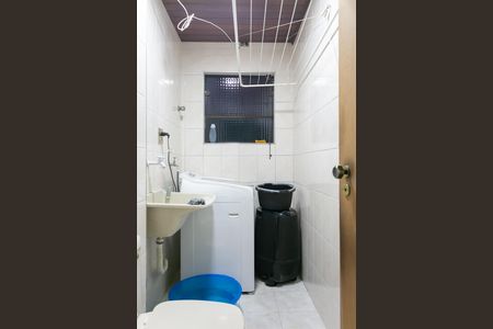 Casa à venda com 70m², 2 quartos e sem vaga Casa à venda com 70m², 2 quartos e sem vagaBanheiro 2
