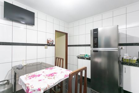 Casa à venda com 70m², 2 quartos e sem vaga Casa à venda com 70m², 2 quartos e sem vagaCozinha