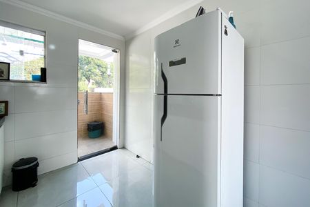 Cozinha de apartamento para alugar com 2 quartos, 48m² em Maria Virgínia, Belo Horizonte