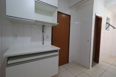 Apartamento para alugar com 107m², 3 quartos e 2 vagas Apartamento para alugar com 107m², 3 quartos e 2 vagasCozinha