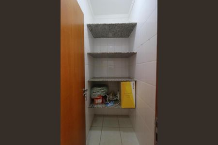 Despensa de apartamento para alugar com 3 quartos, 107m² em Jardim Botânico, Ribeirão Preto