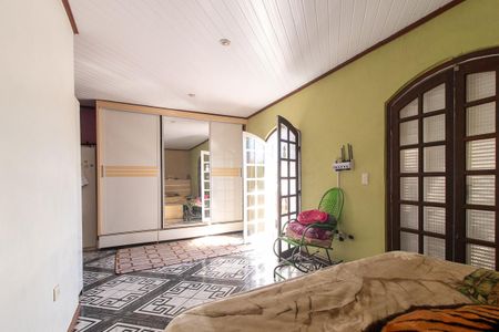 Casa à venda com 200m², 4 quartos e 2 vagas Casa à venda com 200m², 4 quartos e 2 vagasQuarto 2 - Suíte