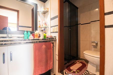 Casa à venda com 200m², 4 quartos e 2 vagas Casa à venda com 200m², 4 quartos e 2 vagasBanheiro da Suíte 1