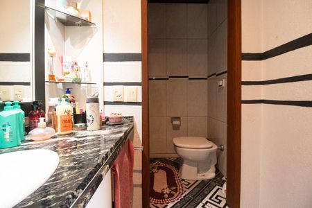 Casa à venda com 200m², 4 quartos e 2 vagas Casa à venda com 200m², 4 quartos e 2 vagasBanheiro da Suíte 1