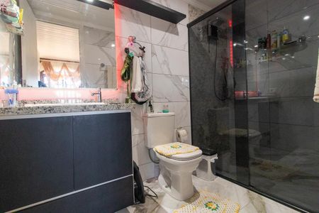 Casa à venda com 200m², 4 quartos e 2 vagas Casa à venda com 200m², 4 quartos e 2 vagasBanheiro da Suíte 2