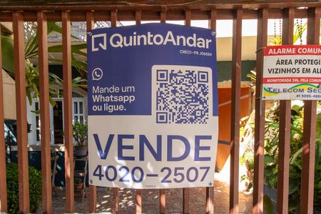 Detalhe de casa à venda com 4 quartos, 200m² em Campo de Santana, Curitiba