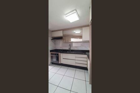 Cozinha de apartamento para alugar com 2 quartos, 55m² em Bandeiras, Osasco