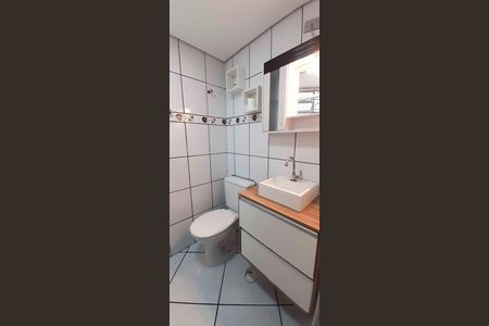 Banheiro de apartamento para alugar com 2 quartos, 55m² em Bandeiras, Osasco