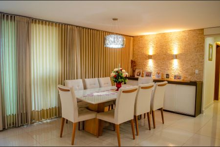Apartamento à venda com 148m², 3 quartos e 3 vagas Apartamento à venda com 148m², 3 quartos e 3 vagasSala de Jantar