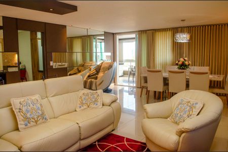 Apartamento à venda com 148m², 3 quartos e 3 vagas Apartamento à venda com 148m², 3 quartos e 3 vagasSala