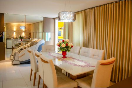 Apartamento à venda com 148m², 3 quartos e 3 vagas Apartamento à venda com 148m², 3 quartos e 3 vagasSala de Jantar