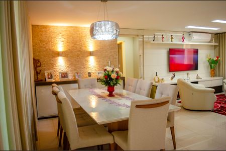 Apartamento à venda com 148m², 3 quartos e 3 vagas Apartamento à venda com 148m², 3 quartos e 3 vagasSala de Jantar
