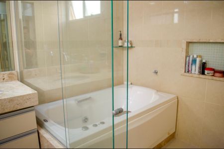 Apartamento à venda com 148m², 3 quartos e 3 vagas Apartamento à venda com 148m², 3 quartos e 3 vagasBanheiro da Suíte 3