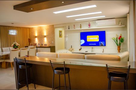 Apartamento à venda com 148m², 3 quartos e 3 vagas Apartamento à venda com 148m², 3 quartos e 3 vagasSala