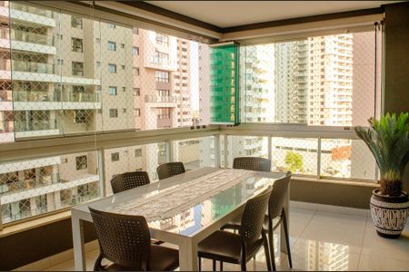 Apartamento à venda com 148m², 3 quartos e 3 vagas Apartamento à venda com 148m², 3 quartos e 3 vagasSacada