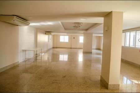 Apartamento à venda com 148m², 3 quartos e 3 vagas Apartamento à venda com 148m², 3 quartos e 3 vagasÁrea comum - Salão de festas