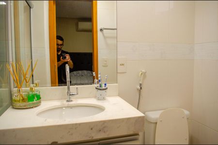 Apartamento à venda com 148m², 3 quartos e 3 vagas Apartamento à venda com 148m², 3 quartos e 3 vagasBanheiro da Suíte 1