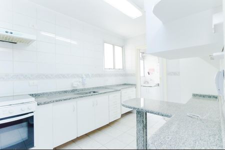Cozinha de apartamento à venda com 2 quartos, 75m² em Vila Zanardi, Guarulhos