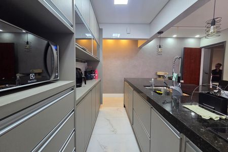 Cozinha de apartamento para alugar com 1 quarto, 48m² em Vila Caiçara, Praia Grande