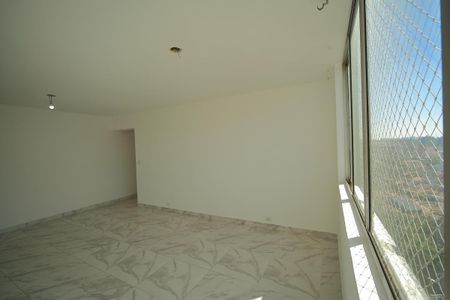 Apartamento à venda com 100m², 2 quartos e 1 vagaSala