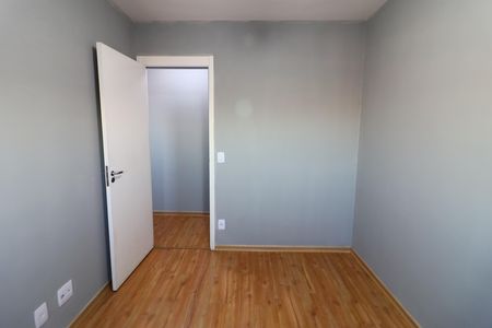 Quarto 2 de apartamento à venda com 2 quartos, 50m² em Vila Yolanda, Osasco