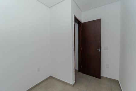 Quarto 2 de apartamento para alugar com 2 quartos, 40m² em Freguesia do Ó, São Paulo