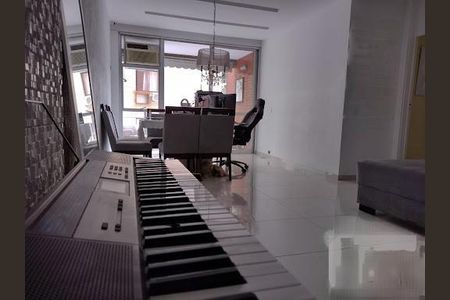 Apartamento à venda com 116m², 2 quartos e sem vaga