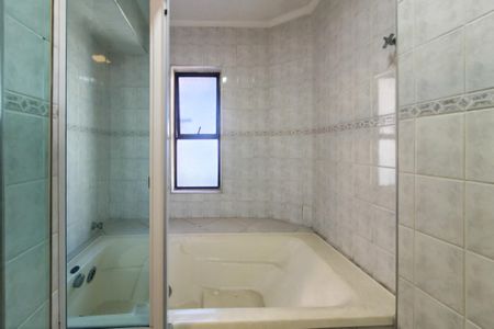 Apartamento para alugar com 158m², 4 quartos e 2 vagas Apartamento para alugar com 158m², 4 quartos e 2 vagasBanheiro da Suíte 1
