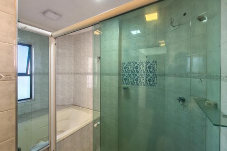 Apartamento para alugar com 158m², 4 quartos e 2 vagas Apartamento para alugar com 158m², 4 quartos e 2 vagasBanheiro da Suíte 1