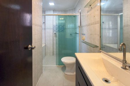 Apartamento para alugar com 158m², 4 quartos e 2 vagas Apartamento para alugar com 158m², 4 quartos e 2 vagasBanheiro da Suíte 1