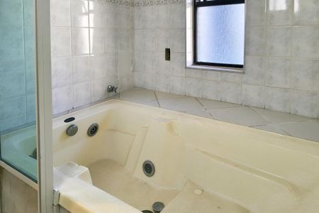 Apartamento para alugar com 158m², 4 quartos e 2 vagas Apartamento para alugar com 158m², 4 quartos e 2 vagasDetalhe do Banheiro da Suite