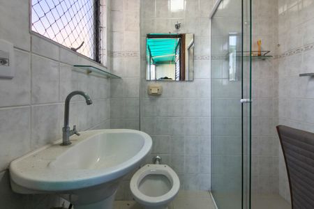 Apartamento para alugar com 158m², 4 quartos e 2 vagas Apartamento para alugar com 158m², 4 quartos e 2 vagasBanheiro