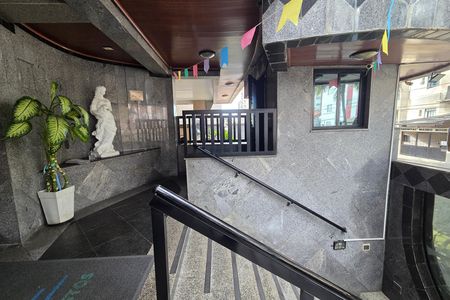 Apartamento para alugar com 104m², 2 quartos e 1 vaga Apartamento para alugar com 104m², 2 quartos e 1 vagaFachada e portaria