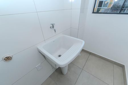 Apartamento para alugar com 44m², 2 quartos e 1 vaga Apartamento para alugar com 44m², 2 quartos e 1 vagaCozinha e Área de Serviço