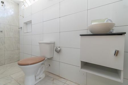 Banheiro de casa para alugar com 2 quartos, 60m² em Mantiqueira, Belo Horizonte