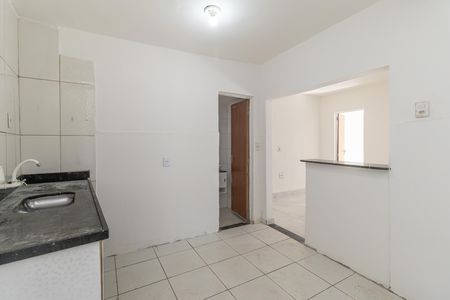 Cozinha de casa para alugar com 2 quartos, 60m² em Mantiqueira, Belo Horizonte