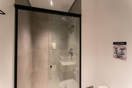 Studio à venda com 31m², 1 quarto e sem vaga Studio à venda com 31m², 1 quarto e sem vagaBanheiro
