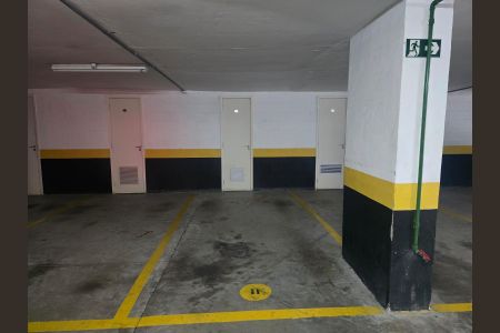 Vaga de Garagem de apartamento para alugar com 2 quartos, 51m² em Vila Bertioga, São Paulo