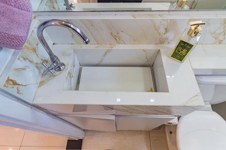 Detalhe - Banheiro de apartamento para alugar com 2 quartos, 51m² em Vila Bertioga, São Paulo