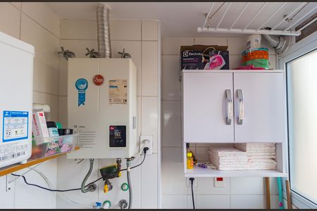 Área de Serviço de apartamento para alugar com 2 quartos, 51m² em Vila Bertioga, São Paulo