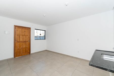 Apartamento para alugar com 53m², 2 quartos e sem vaga Apartamento para alugar com 53m², 2 quartos e sem vagaCozinha e Área de Serviço